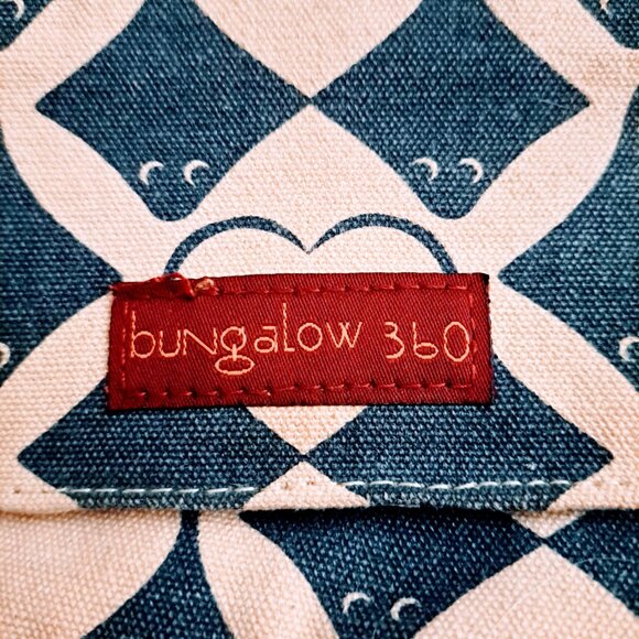 Manta Ray Bucket Crossbody Bag and Matching Wallet by Bungalow 360 - Picture 7 of 7